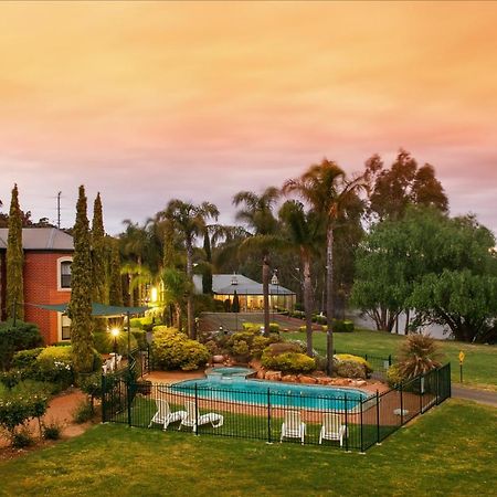 Clare Country Club Hotel Bagian luar foto