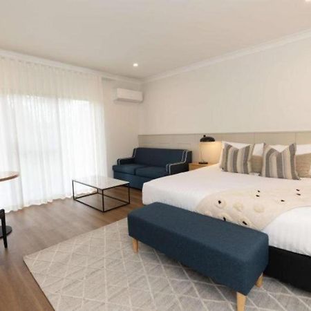 Clare Country Club Hotel Bagian luar foto