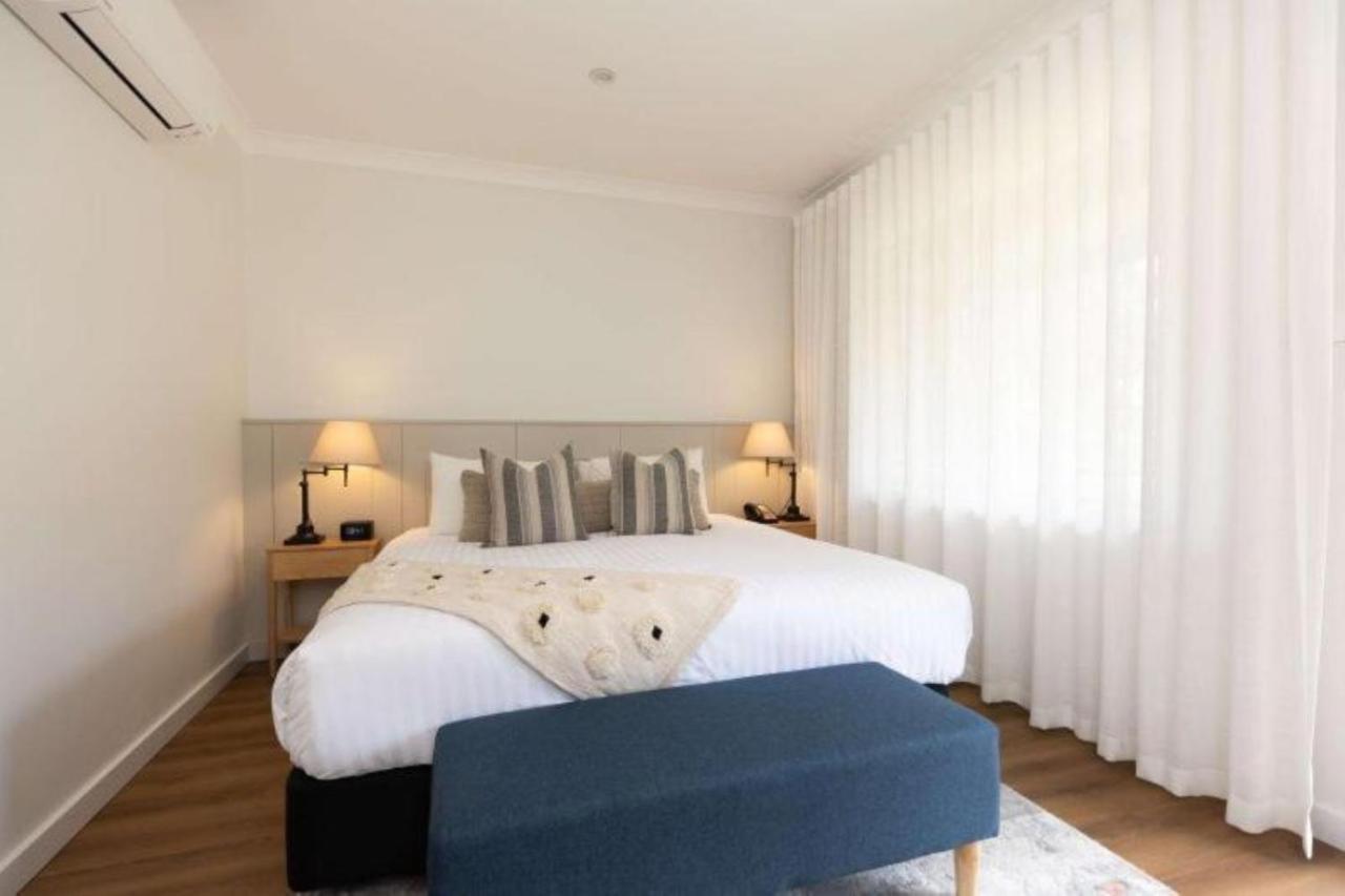Clare Country Club Hotel Bagian luar foto