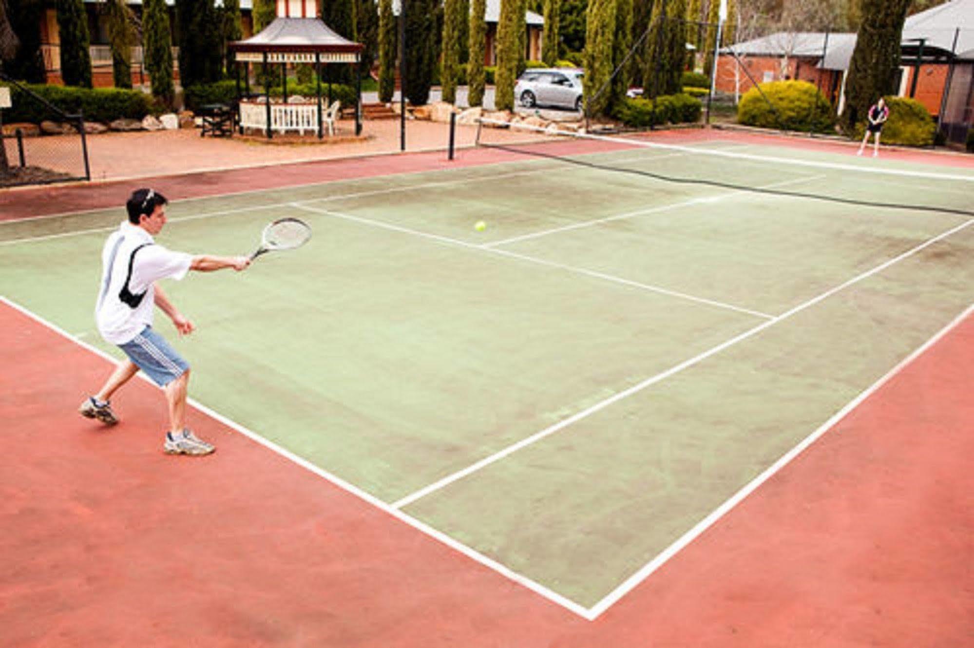 Clare Country Club Hotel Bagian luar foto
