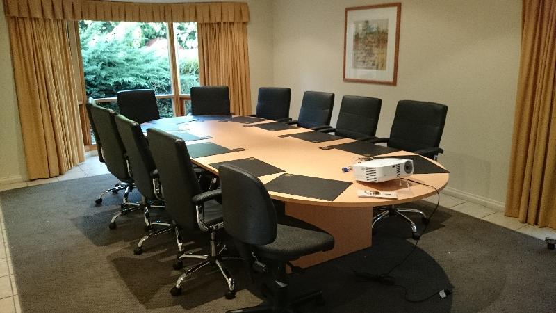 Clare Country Club Hotel Bagian luar foto